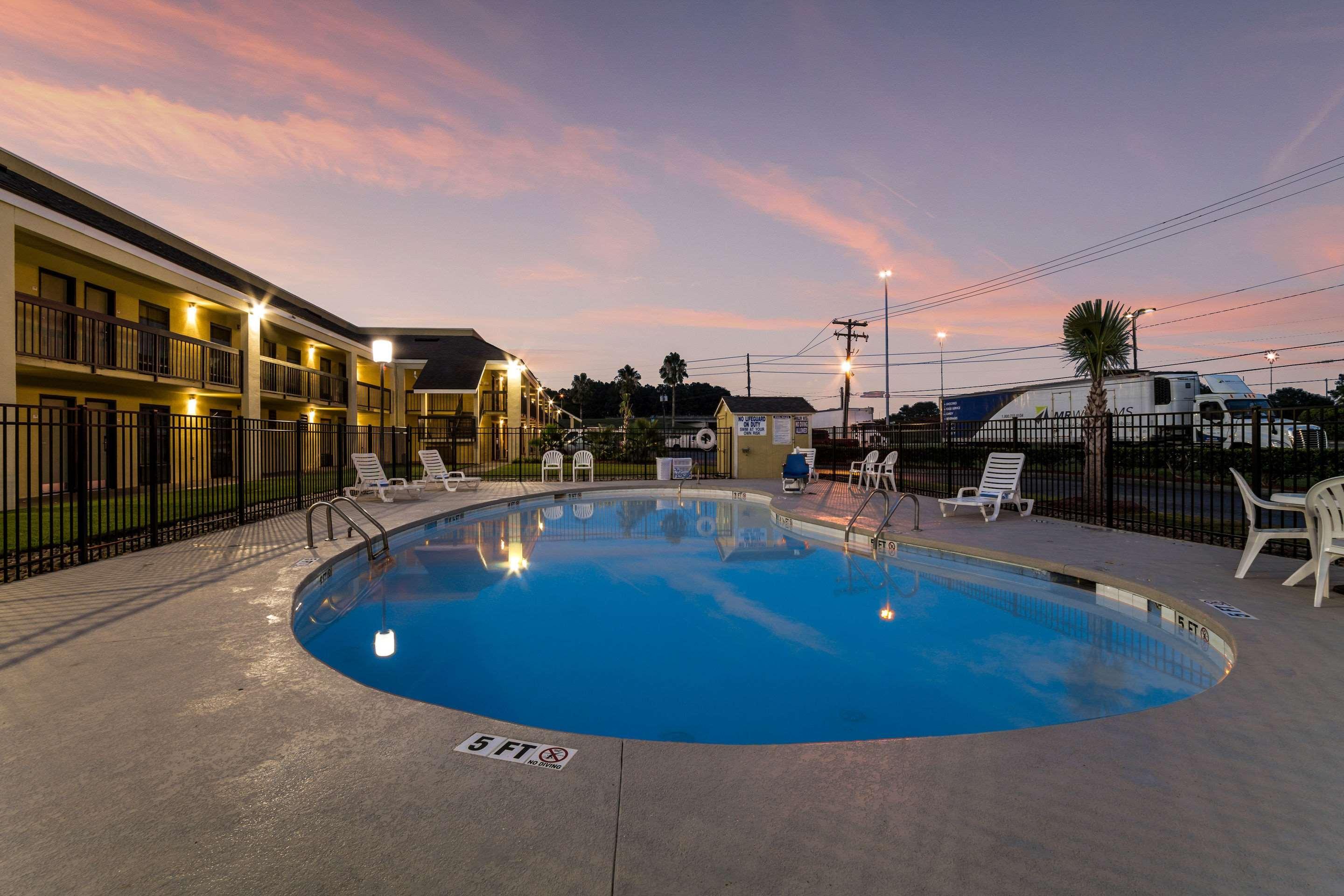 Quality Inn Coliseum North Charleston Kültér fotó