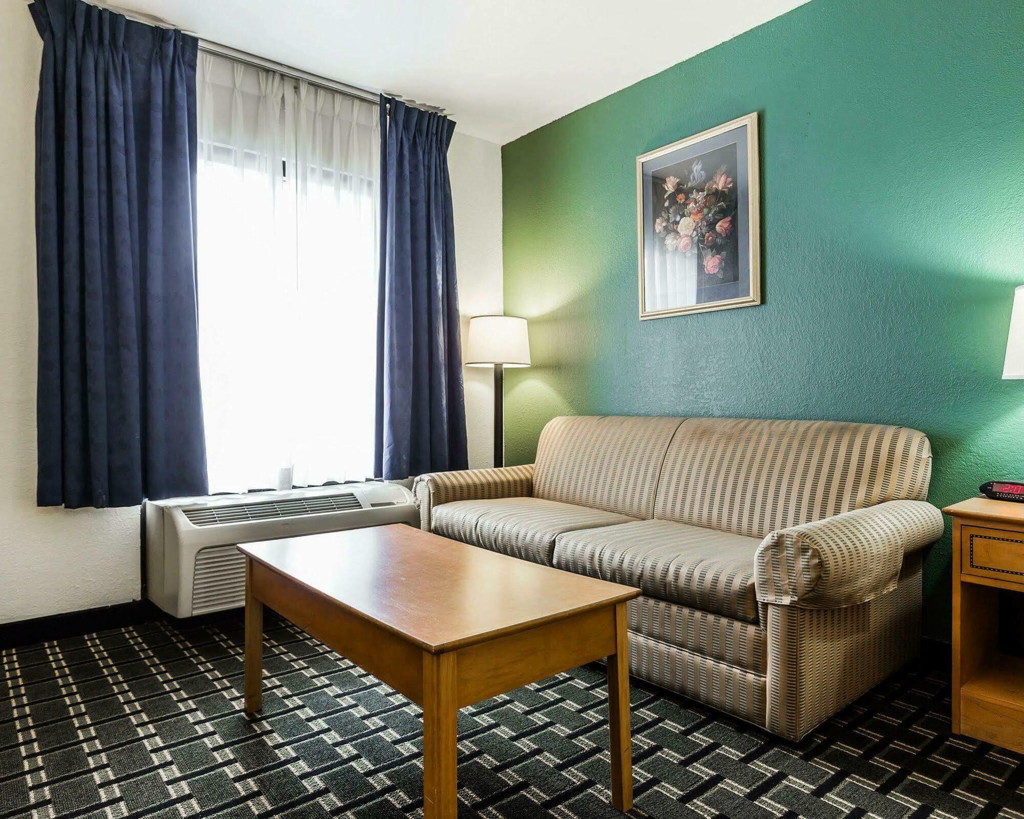 Quality Inn Coliseum North Charleston Kültér fotó